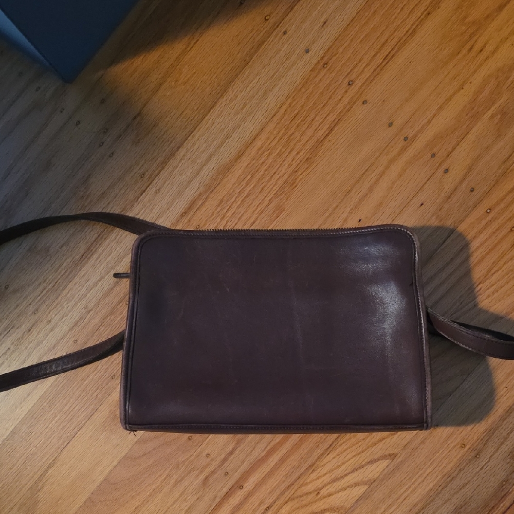 Vintage Coach Elegant Brown Leather Men's Bag / Women's